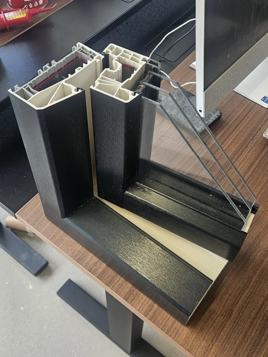 Doorsnede van isolatieglas met meerdere lagen